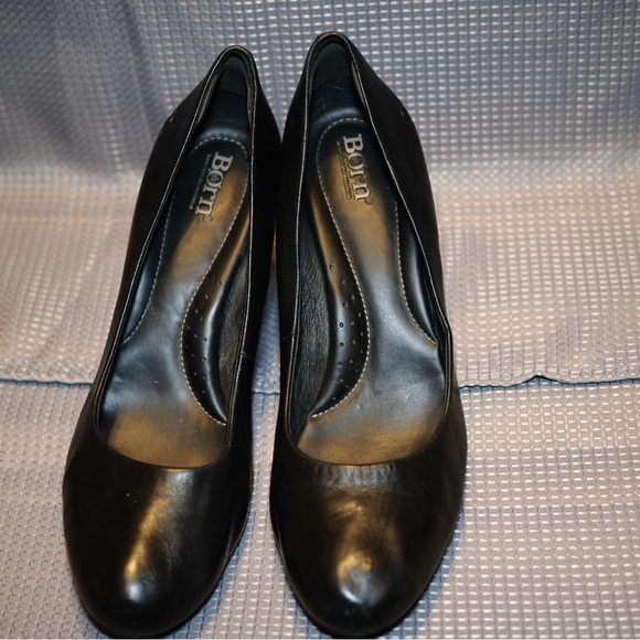 Born Elegant Black Leather Heels - Picture 3 of 6